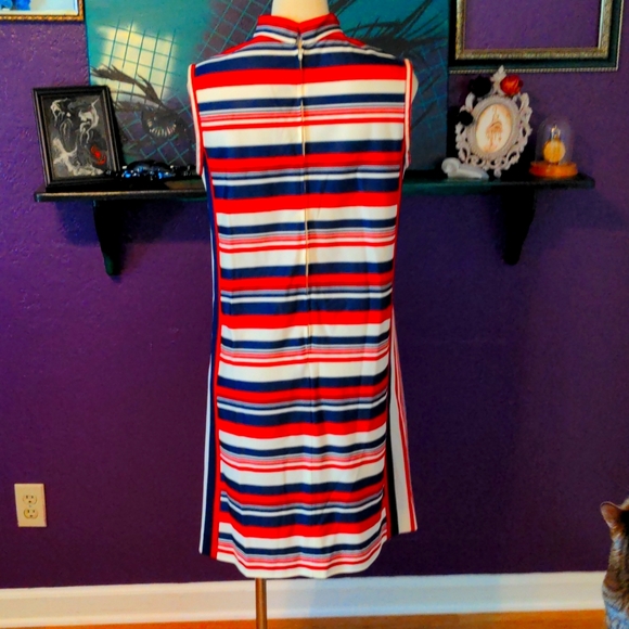 Retro/Vintage Moo moo Dress - Picture 2 of 3